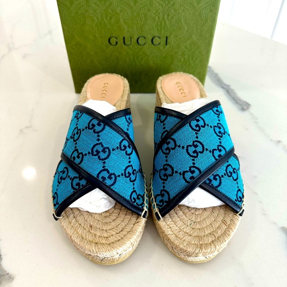 Gucci Multicolor GG Supreme Espadrille Sandals - Picture 2 of 10